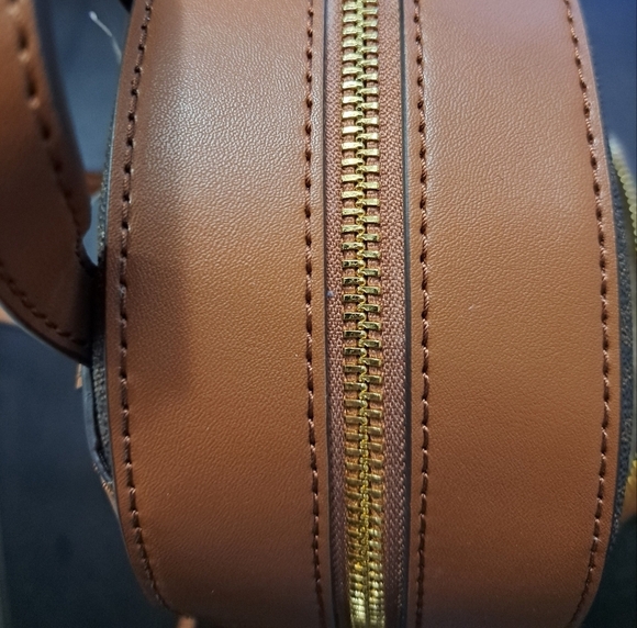 NWT Michael Kors Mini Backpack/Shoulder Bag - Picture 4 of 11